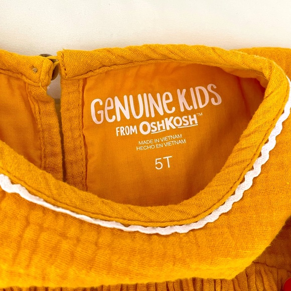 OshKosh 5T , sleeveless blouse. - Picture 3 of 4